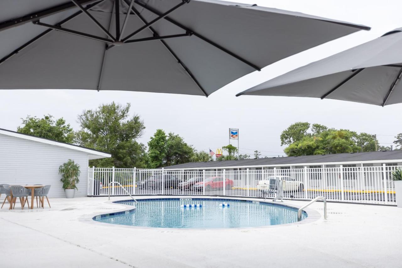 Golden Isles Inn & Suites Brunswick Dış mekan fotoğraf